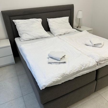Schoene Neubauwohnung Mit Stil Bielefeld Bagian luar foto