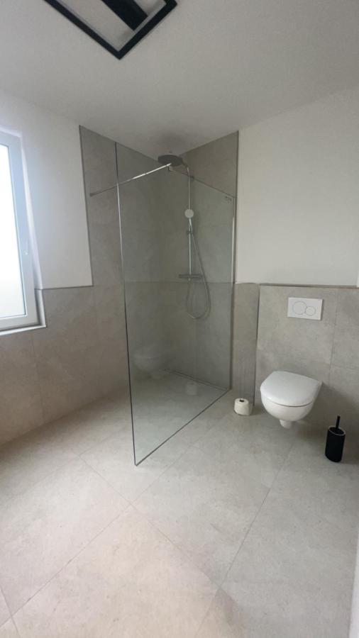 Schoene Neubauwohnung Mit Stil Bielefeld Bagian luar foto
